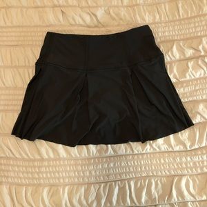 lululemon black skirt / skort